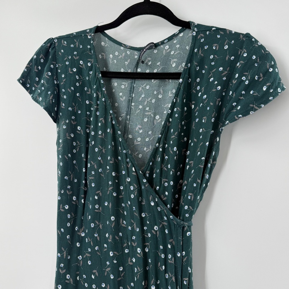 Brandy Melville Green Floral V Neck Short Sleeve Wrap Maxi Dress One Size